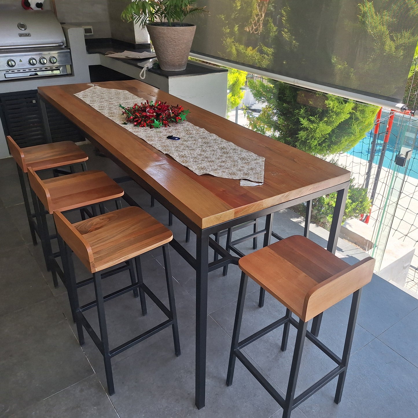 Mesa Alta de Terraza  - Fierro y Roble con 8 pisos