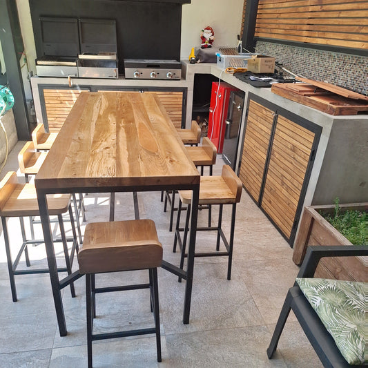 Mesa Alta de Terraza  - Fierro y Roble con 8 pisos