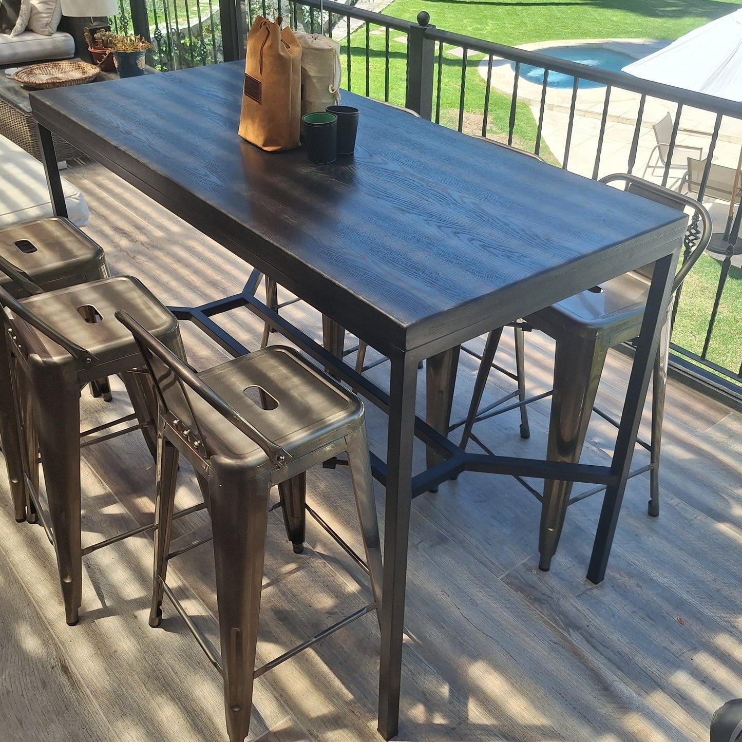 Mesa Alta de Terraza  - Modelo Black Oak